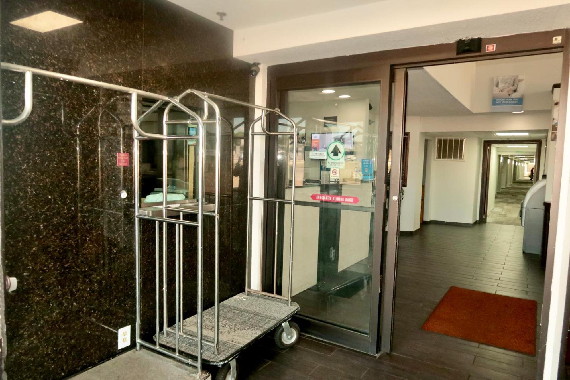 Motel 6 Elkhart, In エクステリア 写真