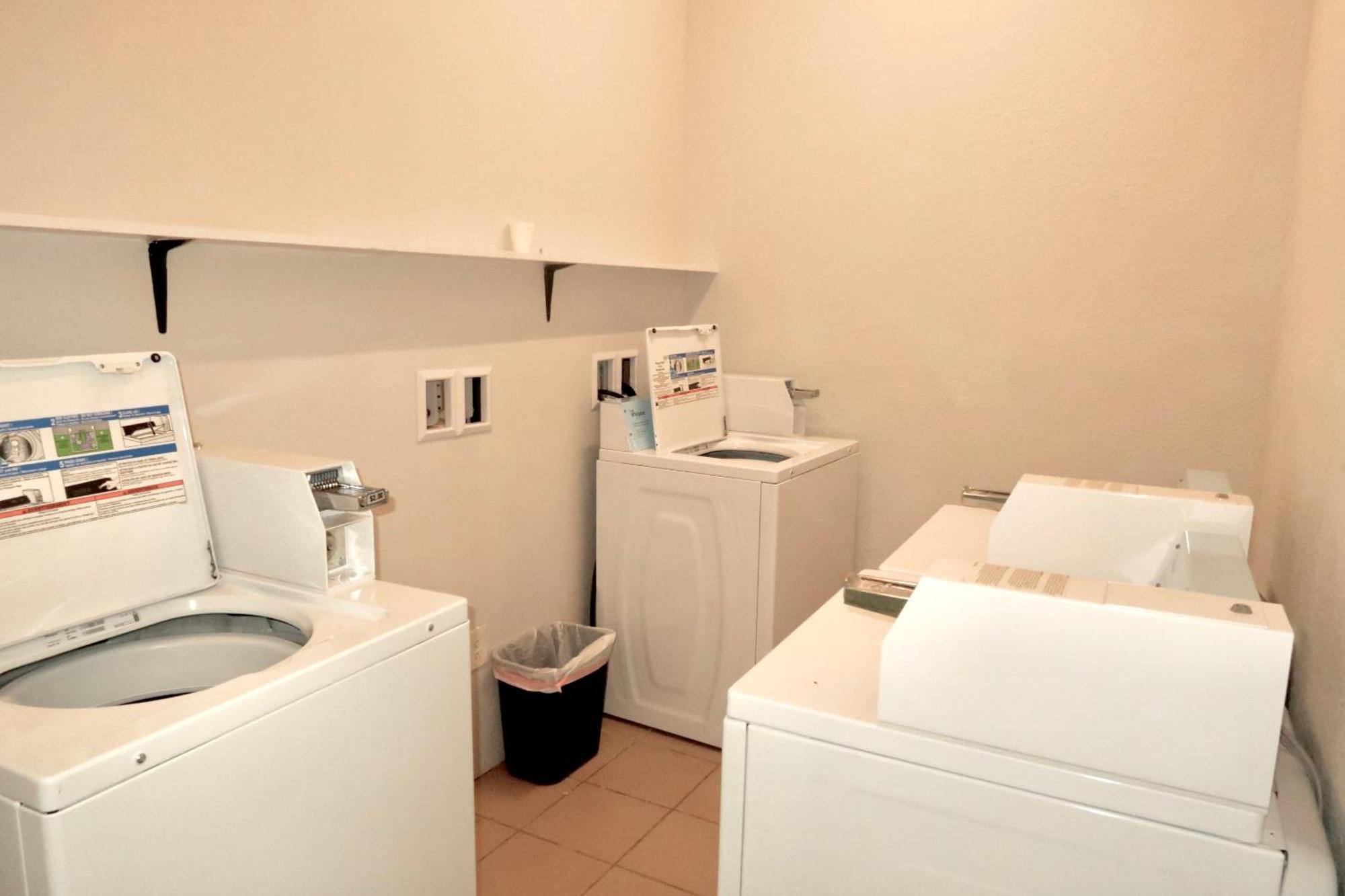 Motel 6 Elkhart, In エクステリア 写真