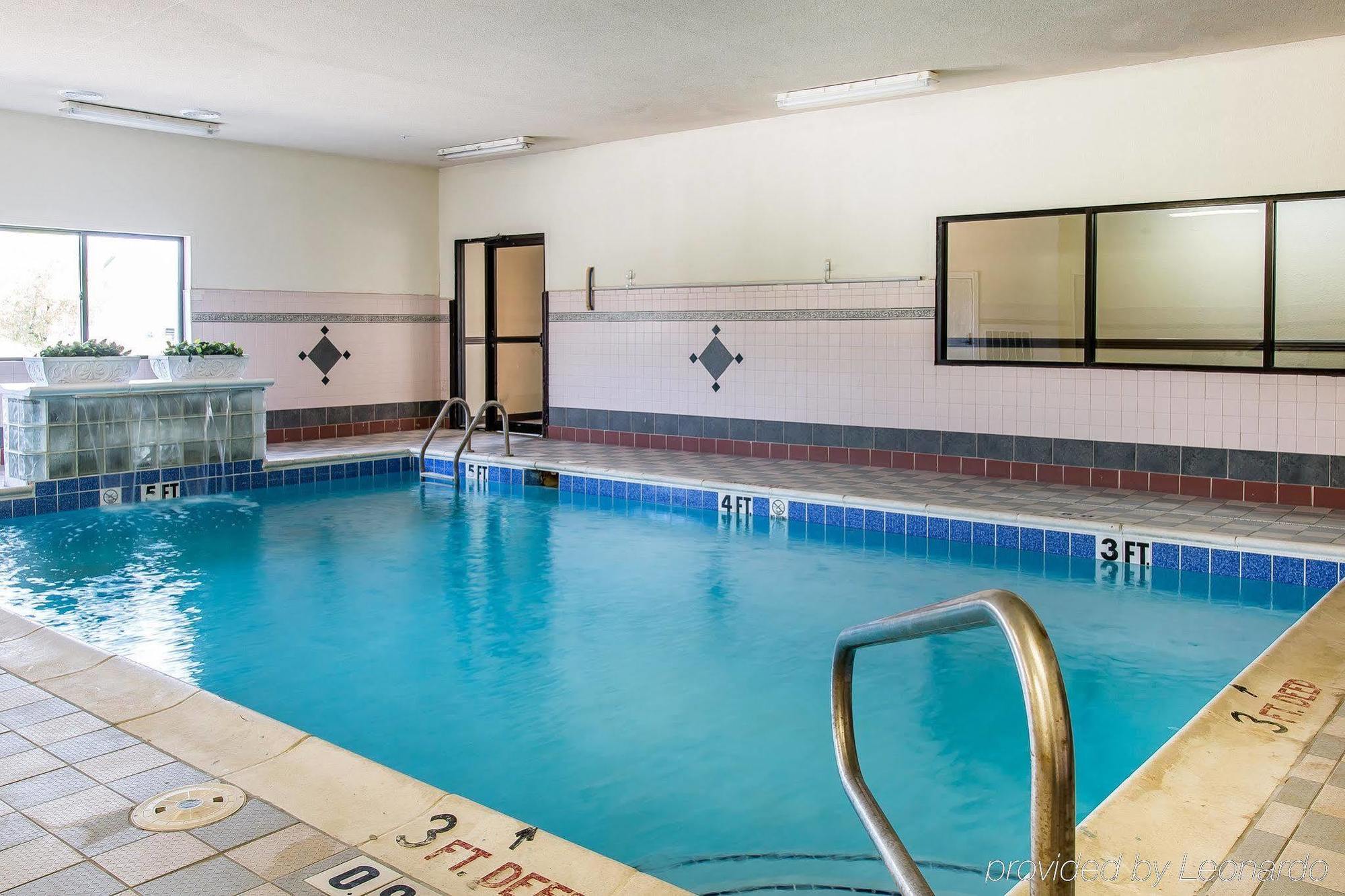 Motel 6 Elkhart, In エクステリア 写真