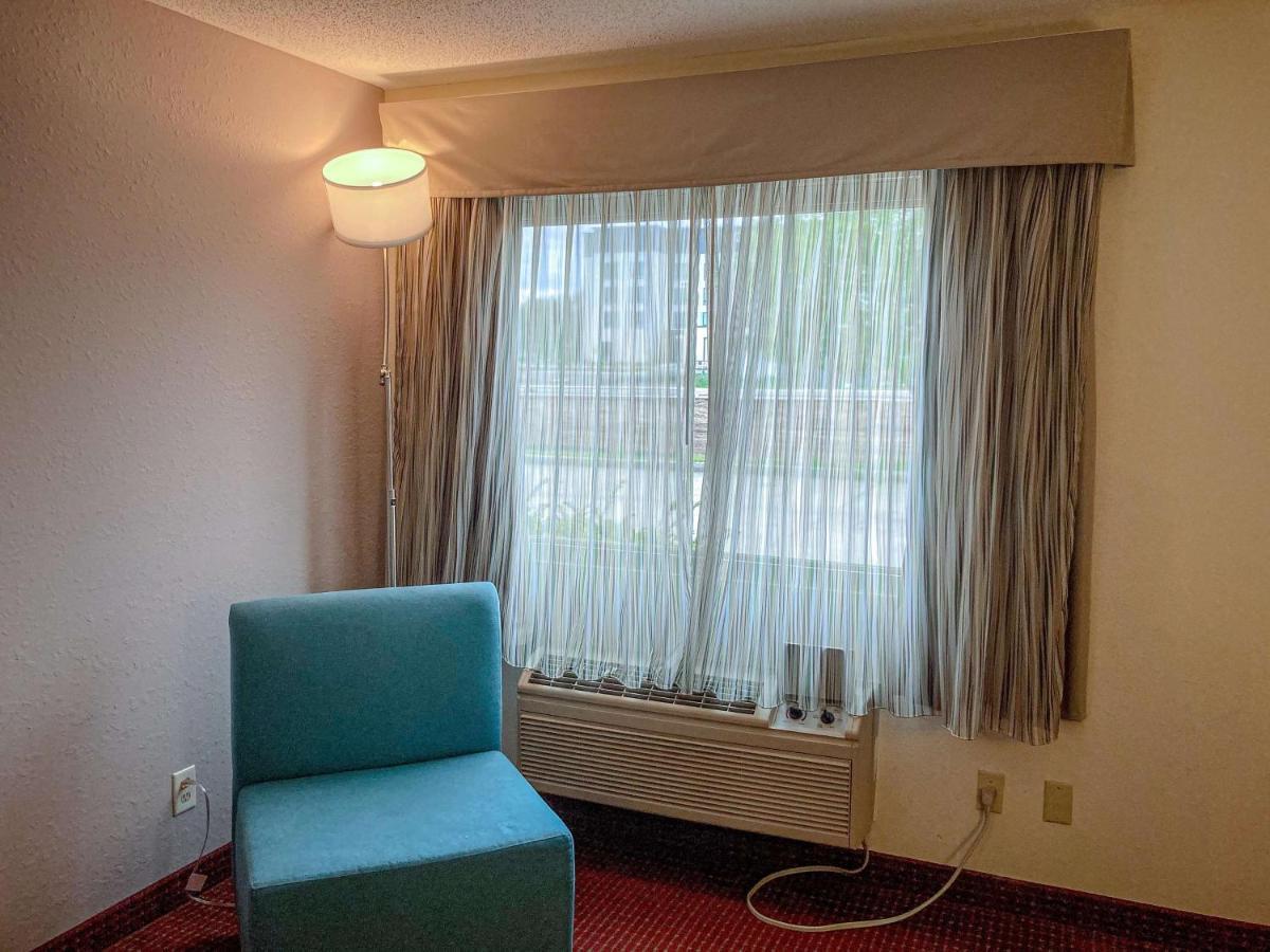 Motel 6 Elkhart, In エクステリア 写真