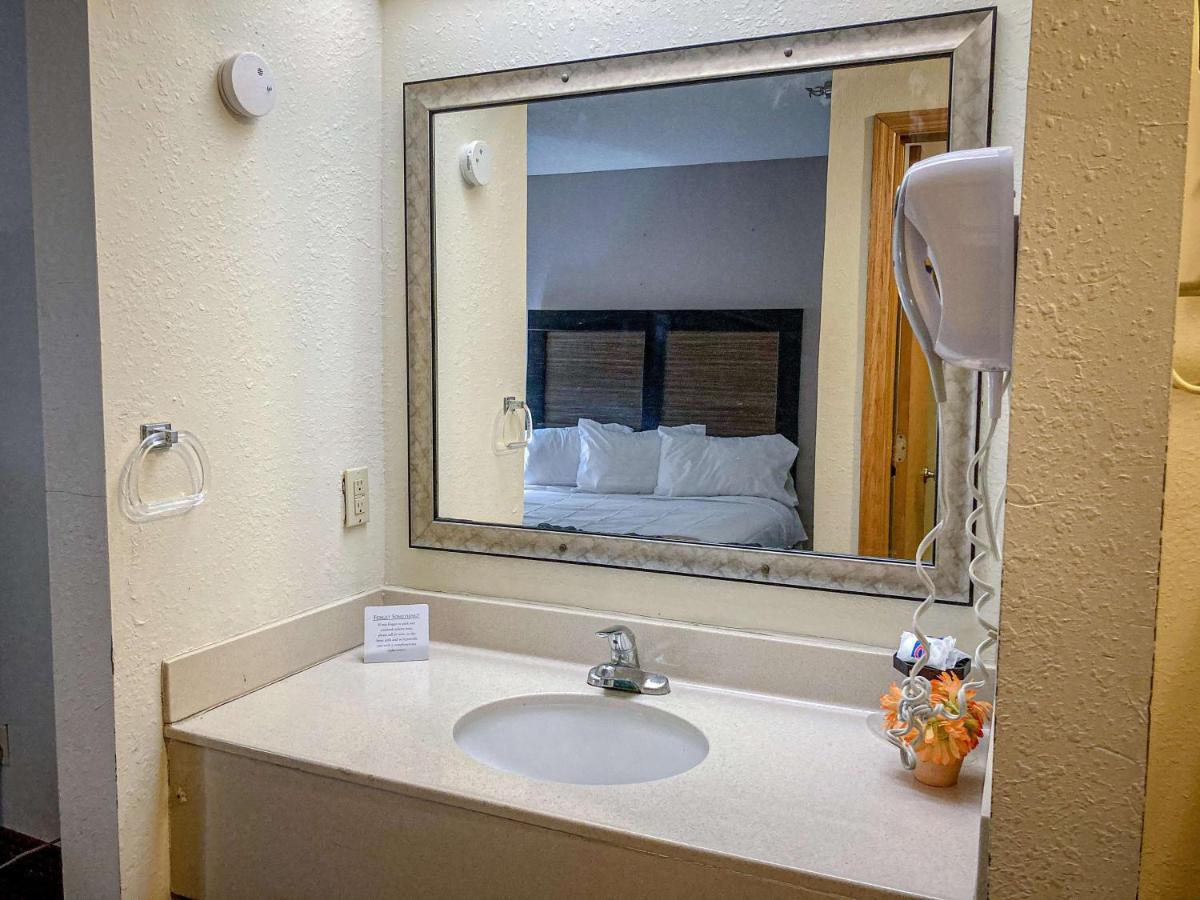 Motel 6 Elkhart, In エクステリア 写真
