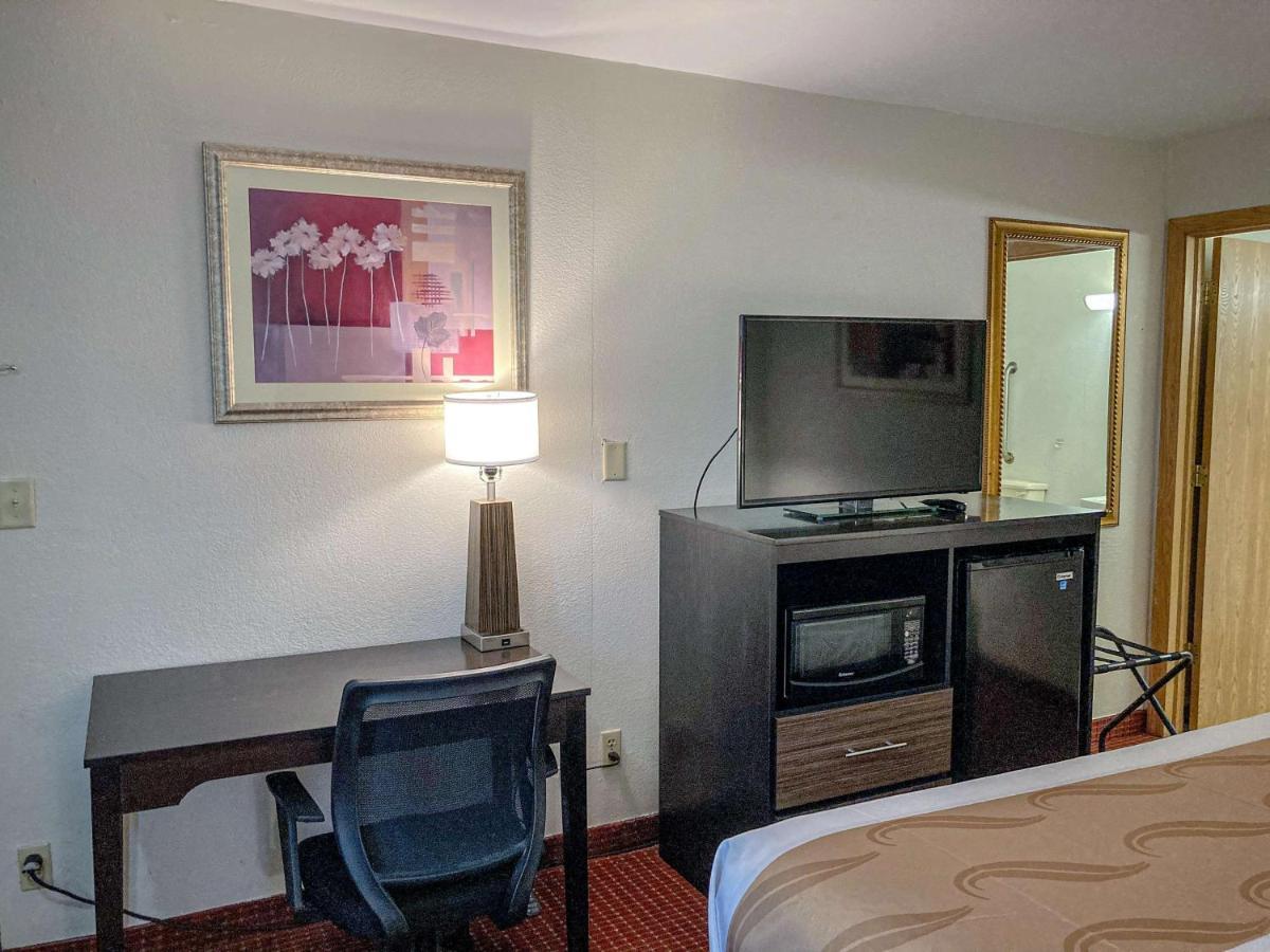 Motel 6 Elkhart, In エクステリア 写真